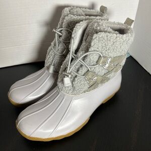 Sperry Light Gray Sherpa Duck Boots with Tan Sole new without tags